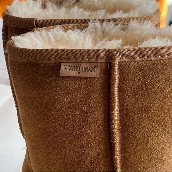 Minnetonka Genuine Sheepskin leather Women Olympia Short Boots Golden Tan size 8 - Picture 3 of 15